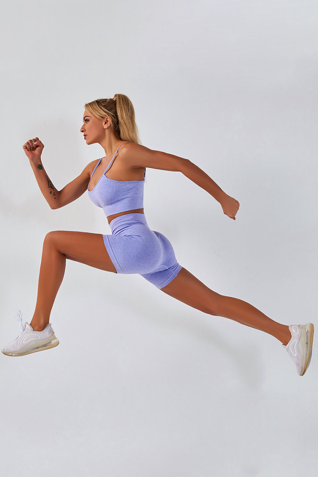 Essence Seamless Short